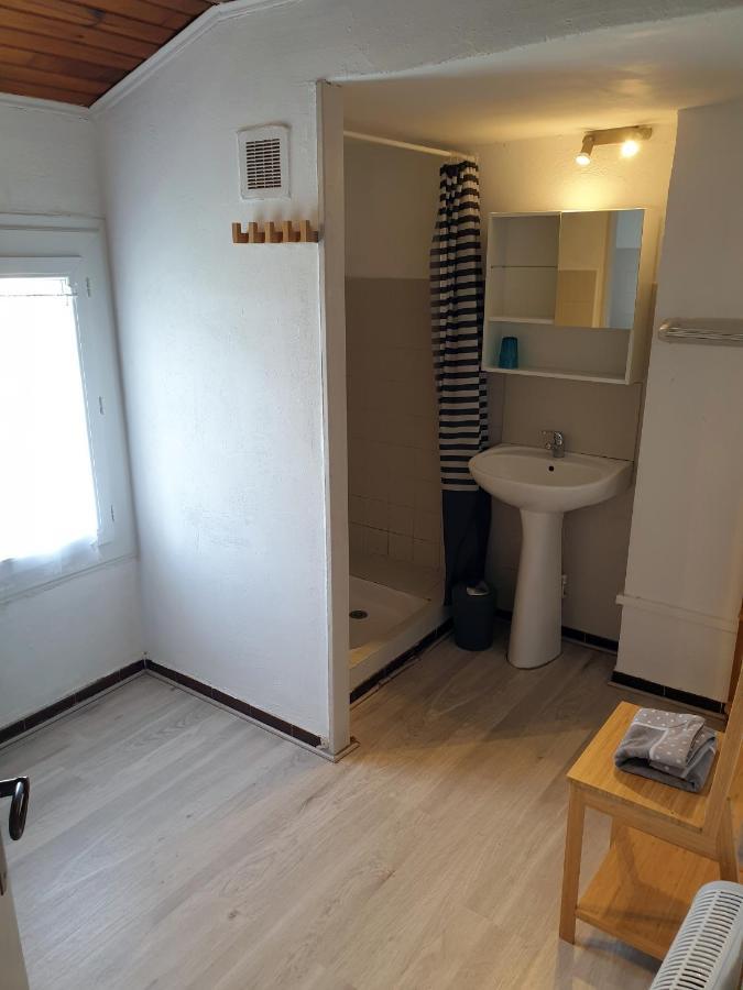 Appartement 62 M2 1Er Etage Avec Jardin Au Rdc Saint-Génis 外观 照片