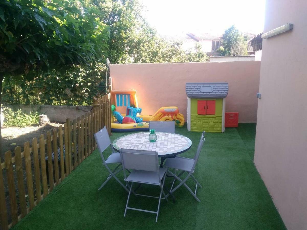 Appartement 62 M2 1Er Etage Avec Jardin Au Rdc Saint-Génis 外观 照片